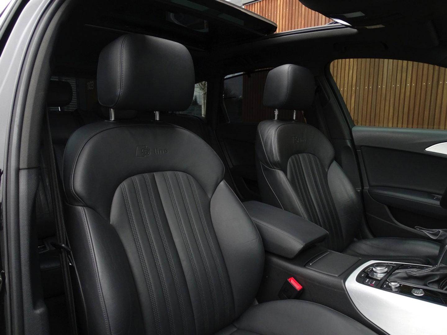 Audi A6 Avant 3.0 V6T 327PK Biturbo Quattro / S-line / Pano / Bose / Luchtveri