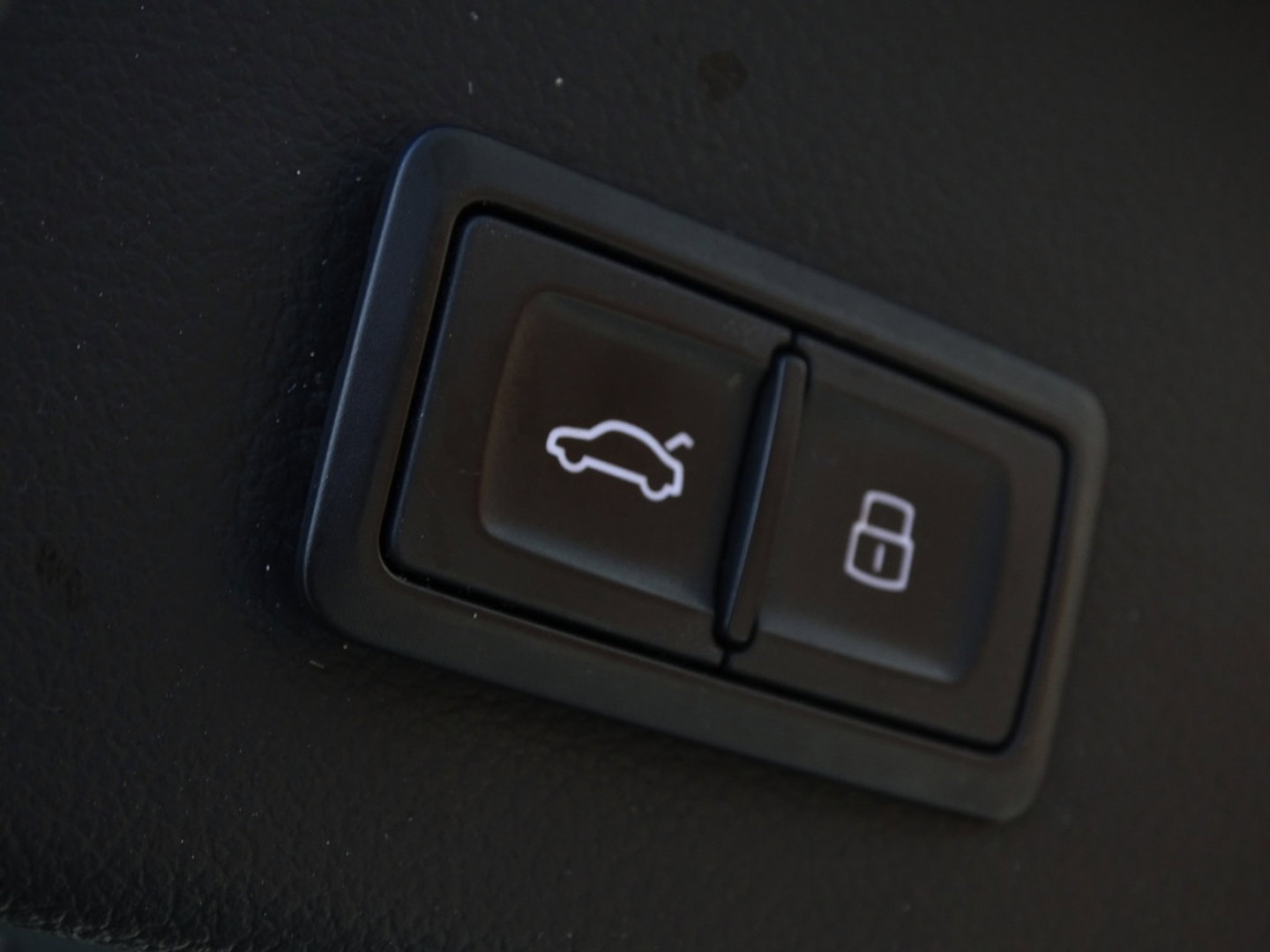 Audi A6 Avant 3.0 V6T 327PK Biturbo Quattro / S-line / Pano / Bose / Luchtveri