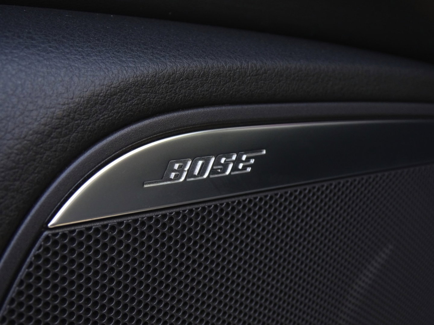 Audi A6 Avant 3.0 V6T 327PK Biturbo Quattro / S-line / Pano / Bose / Luchtveri