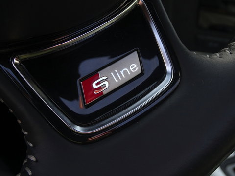 Audi A6 Avant 3.0 V6T 327PK Biturbo Quattro / S-line / Pano / Bose / Luchtveri