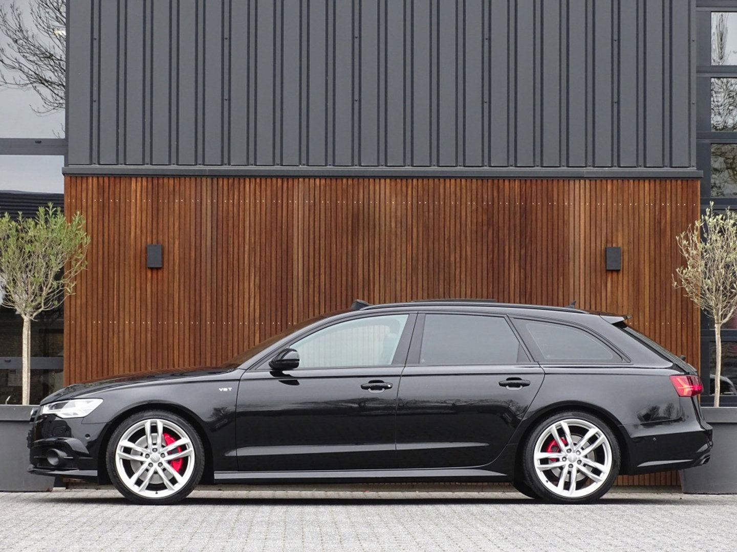 Audi A6 Avant 3.0 V6T 327PK Biturbo Quattro / S-line / Pano / Bose / Luchtveri