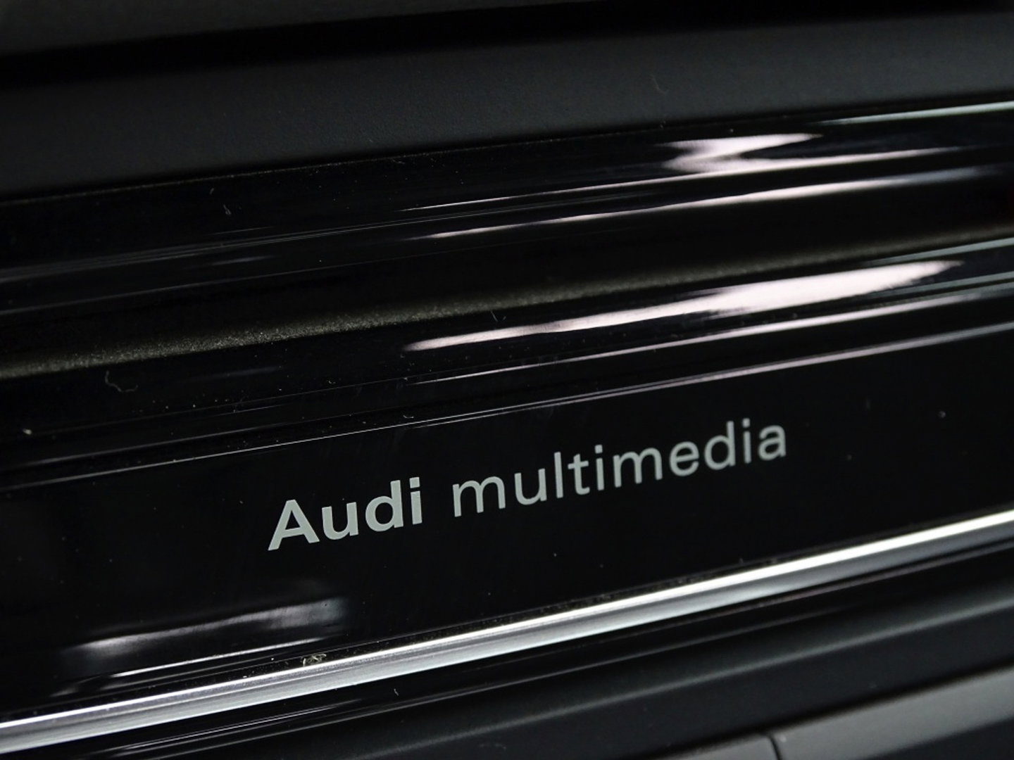 Audi A6 Avant 3.0 V6T 327PK Biturbo Quattro / S-line / Pano / Bose / Luchtveri