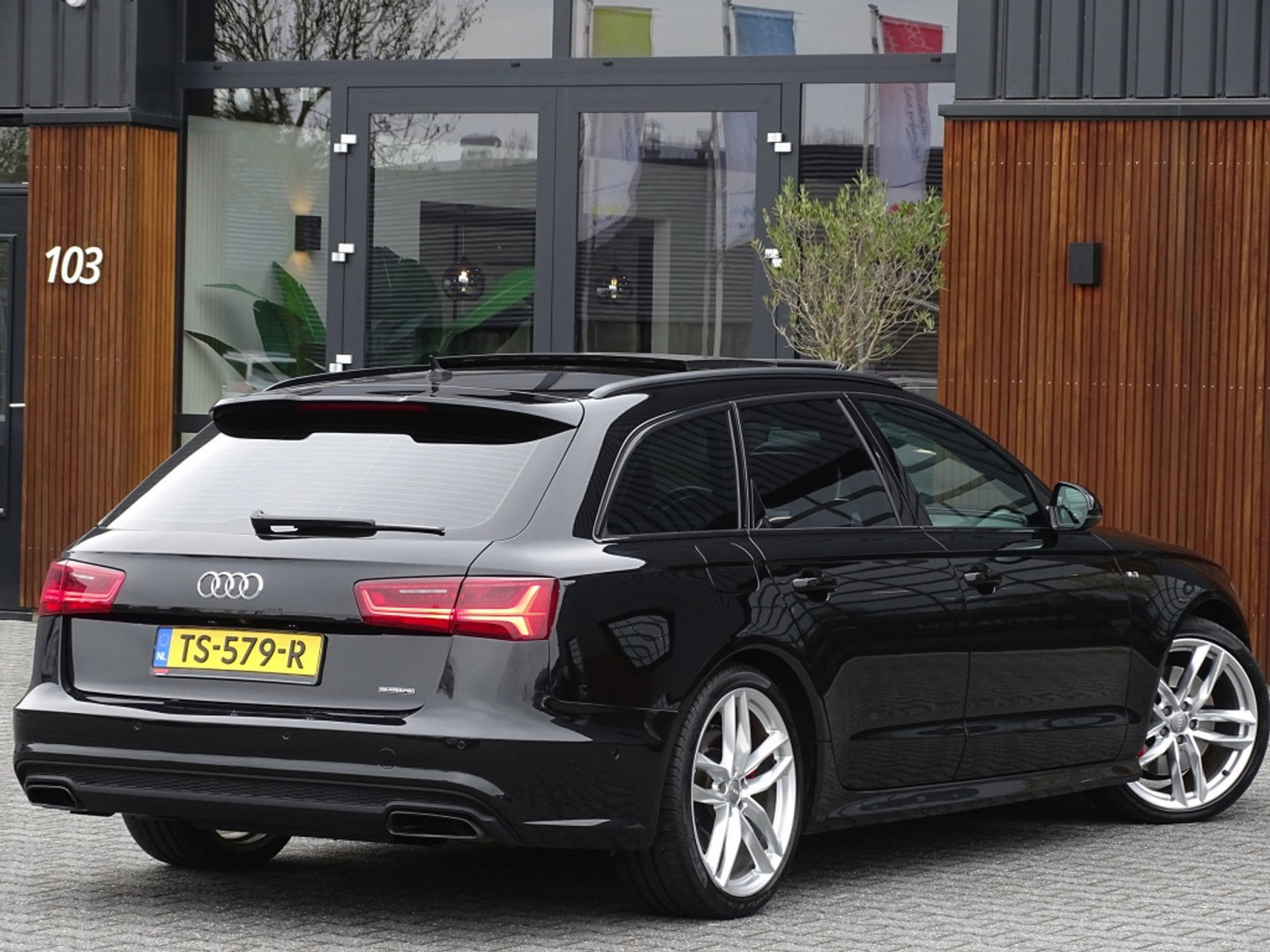 Audi A6 Avant 3.0 V6T 327PK Biturbo Quattro / S-line / Pano / Bose / Luchtveri