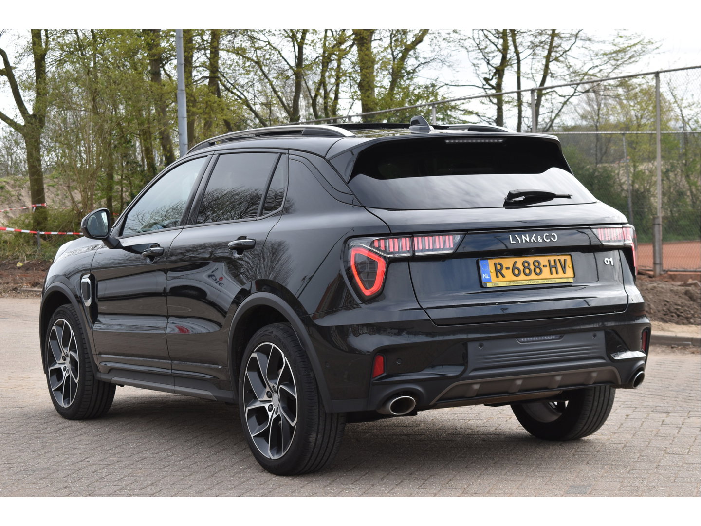 Lynk & Co 01 1.5 PLUG IN HYBRID 261 pk | NL-Auto | 360 gr.camera | Keyless | Pano.dak | Carplay | DAB | Sfeerverl. | LED/Xenon | NAP