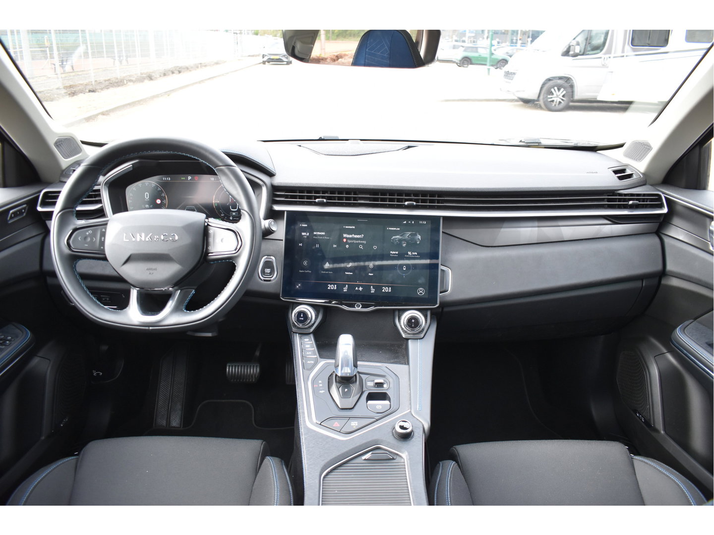 Lynk & Co 01 1.5 PLUG IN HYBRID 261 pk | NL-Auto | 360 gr.camera | Keyless | Pano.dak | Carplay | DAB | Sfeerverl. | LED/Xenon | NAP