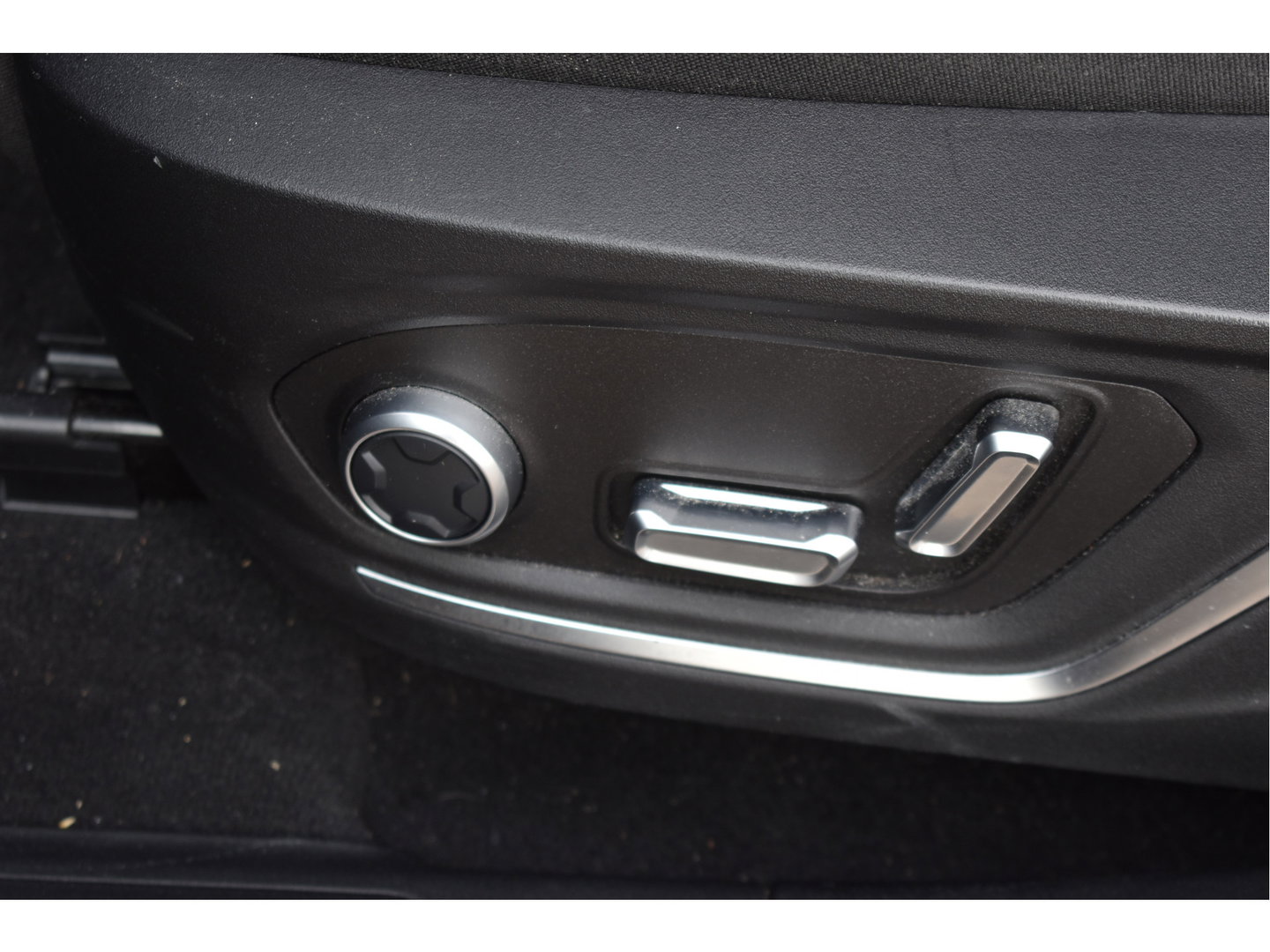 Lynk & Co 01 1.5 PLUG IN HYBRID 261 pk | NL-Auto | 360 gr.camera | Keyless | Pano.dak | Carplay | DAB | Sfeerverl. | LED/Xenon | NAP