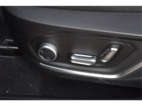 Lynk & Co 01 1.5 PLUG IN HYBRID 261 pk | NL-Auto | 360 gr.camera | Keyless | Pano.dak | Carplay | DAB | Sfeerverl. | LED/Xenon | NAP