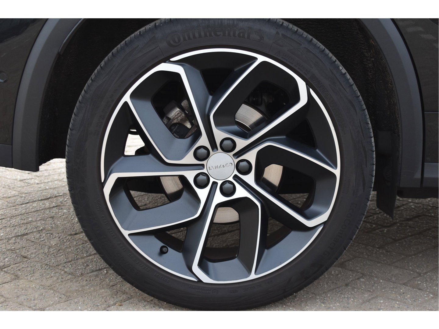 Lynk & Co 01 1.5 PLUG IN HYBRID 261 pk | NL-Auto | 360 gr.camera | Keyless | Pano.dak | Carplay | DAB | Sfeerverl. | LED/Xenon | NAP