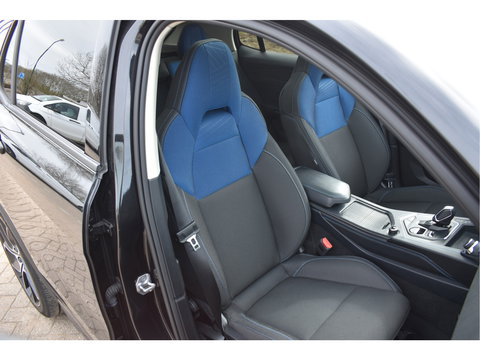 Lynk & Co 01 1.5 PLUG IN HYBRID 261 pk | NL-Auto | 360 gr.camera | Keyless | Pano.dak | Carplay | DAB | Sfeerverl. | LED/Xenon | NAP