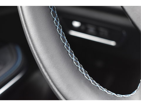 Lynk & Co 01 1.5 PLUG IN HYBRID 261 pk | NL-Auto | 360 gr.camera | Keyless | Pano.dak | Carplay | DAB | Sfeerverl. | LED/Xenon | NAP