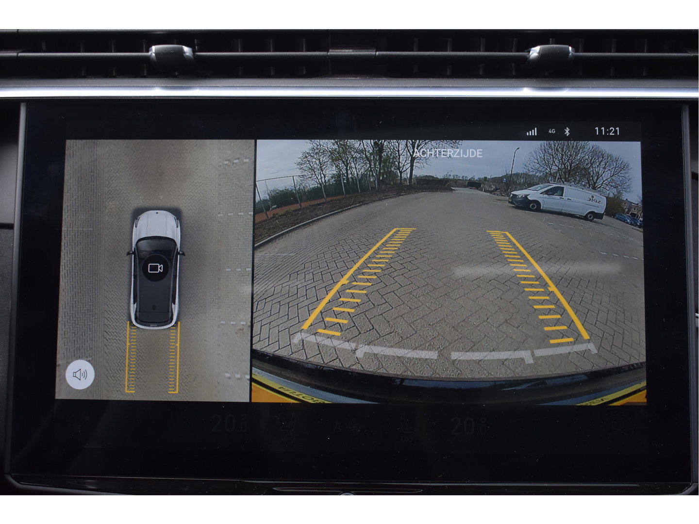 Lynk & Co 01 1.5 PLUG IN HYBRID 261 pk | NL-Auto | 360 gr.camera | Keyless | Pano.dak | Carplay | DAB | Sfeerverl. | LED/Xenon | NAP