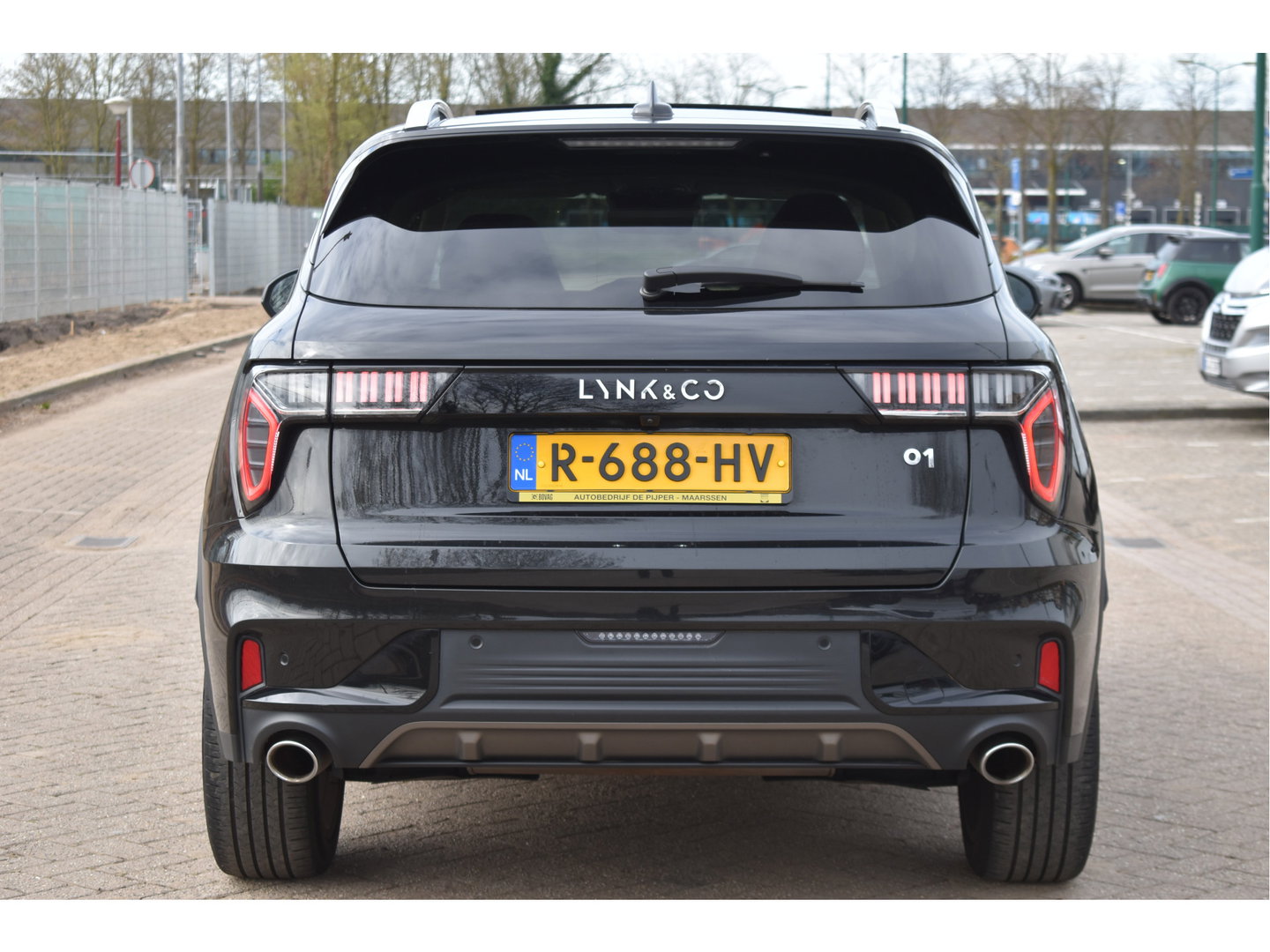 Lynk & Co 01 1.5 PLUG IN HYBRID 261 pk | NL-Auto | 360 gr.camera | Keyless | Pano.dak | Carplay | DAB | Sfeerverl. | LED/Xenon | NAP