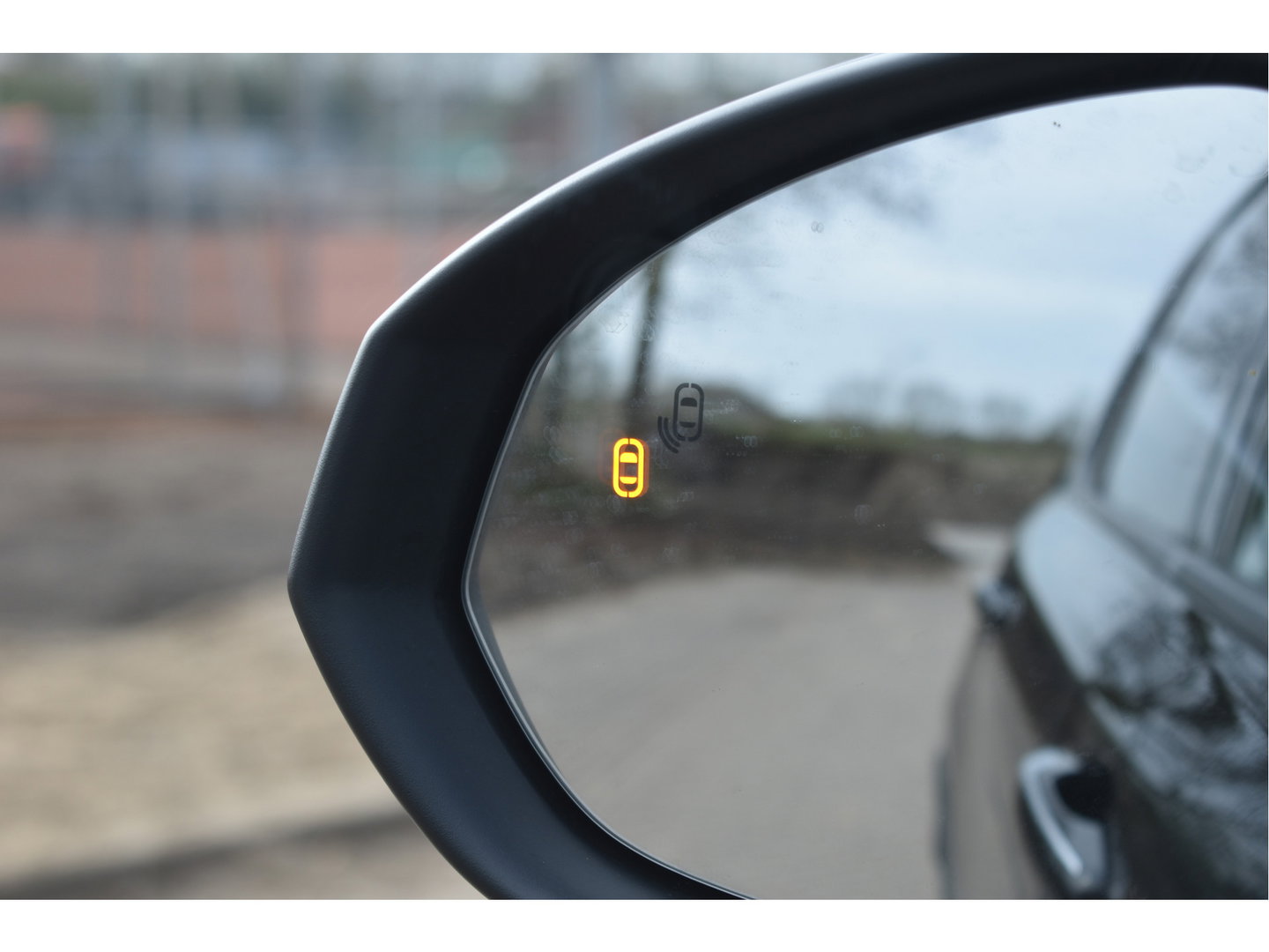 Lynk & Co 01 1.5 PLUG IN HYBRID 261 pk | NL-Auto | 360 gr.camera | Keyless | Pano.dak | Carplay | DAB | Sfeerverl. | LED/Xenon | NAP