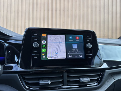 Volkswagen T-Roc Cabrio 1.5 TSI R-Line | Apple Carplay | Android Auto | Stuurverwarming | Stoelverwarming | Camera | Adaptieve Cruise Control | Lane Assist | Dodehoeksensor | DAB |