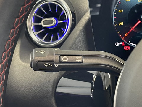 Mercedes-Benz GLA 250 4MATIC AMG Line | Apple Carplay | Sfeerverlichting | Keyless Start | Panoramadak | Stoelverwarming | Navigatie |