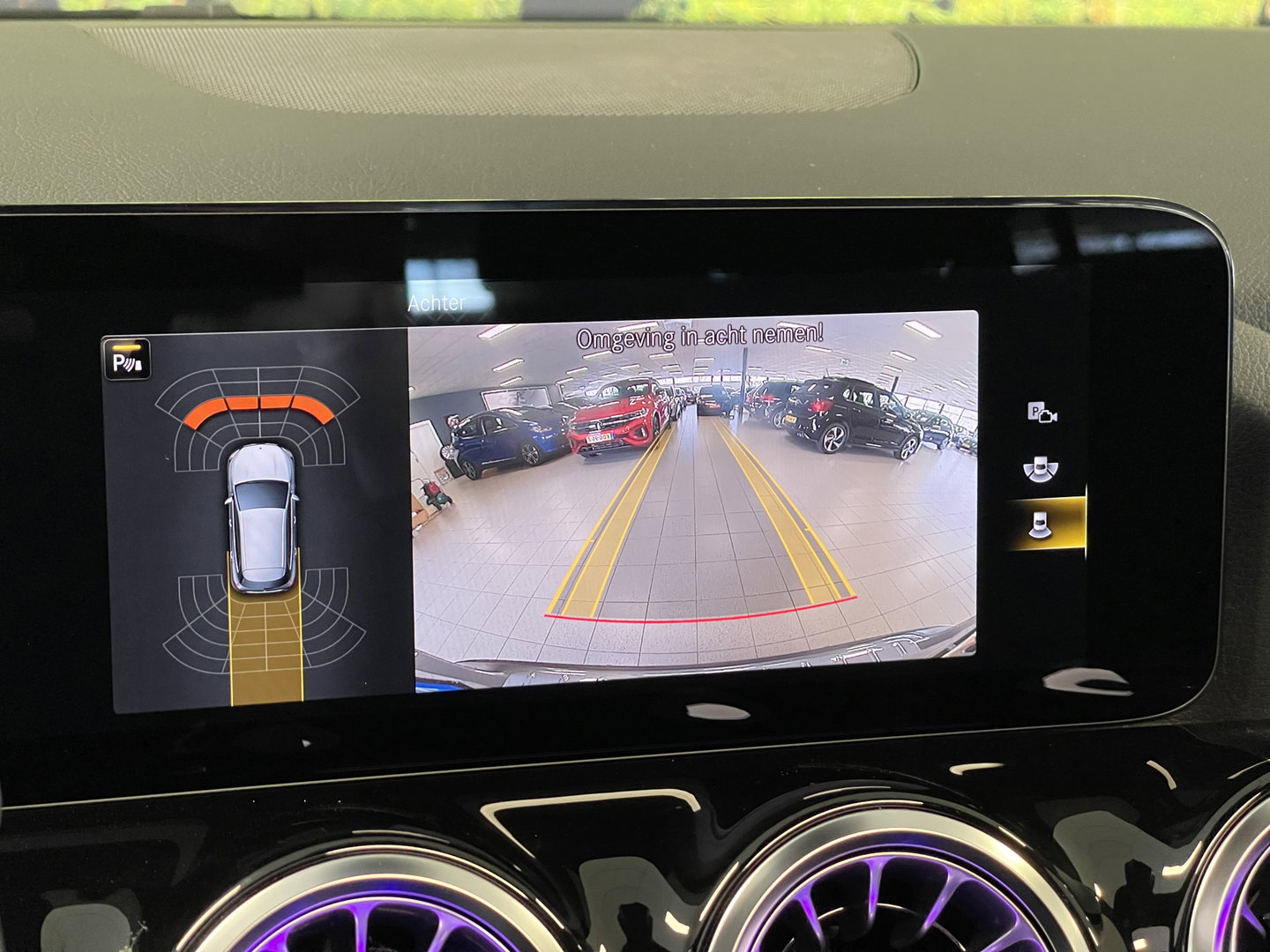 Mercedes-Benz GLA 250 4MATIC AMG Line | Apple Carplay | Sfeerverlichting | Keyless Start | Panoramadak | Stoelverwarming | Navigatie |