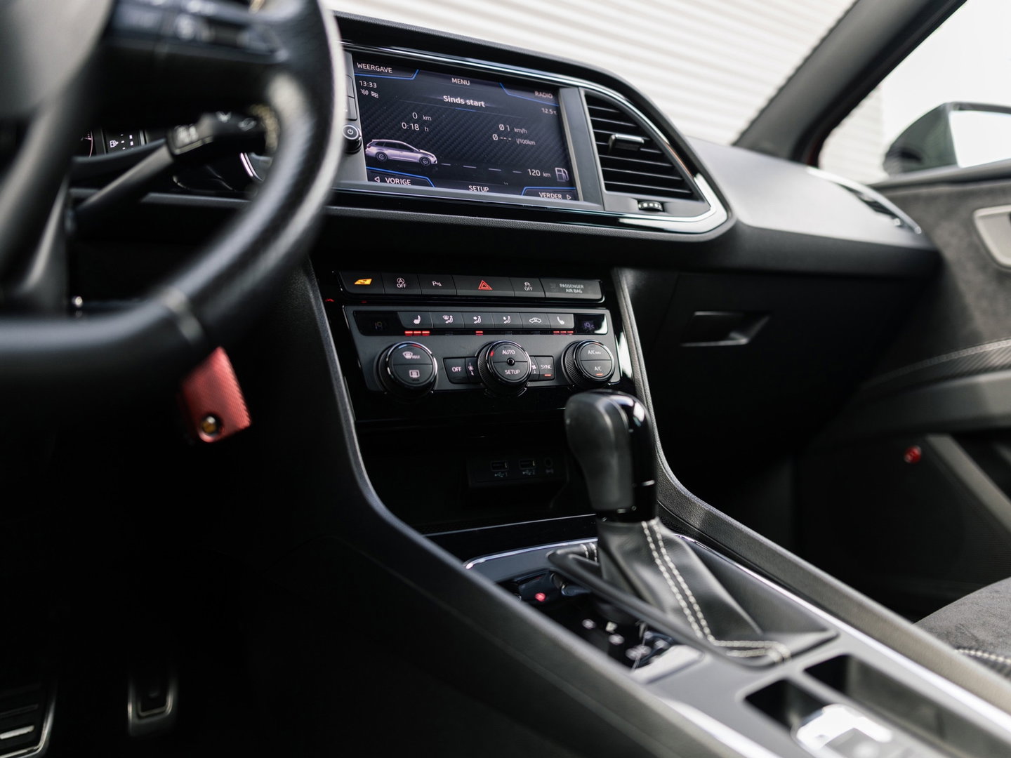 SEAT Leon ST 2.0 TSI CUPRA 300 4DRIVE VIRTUAL BEATS DCC