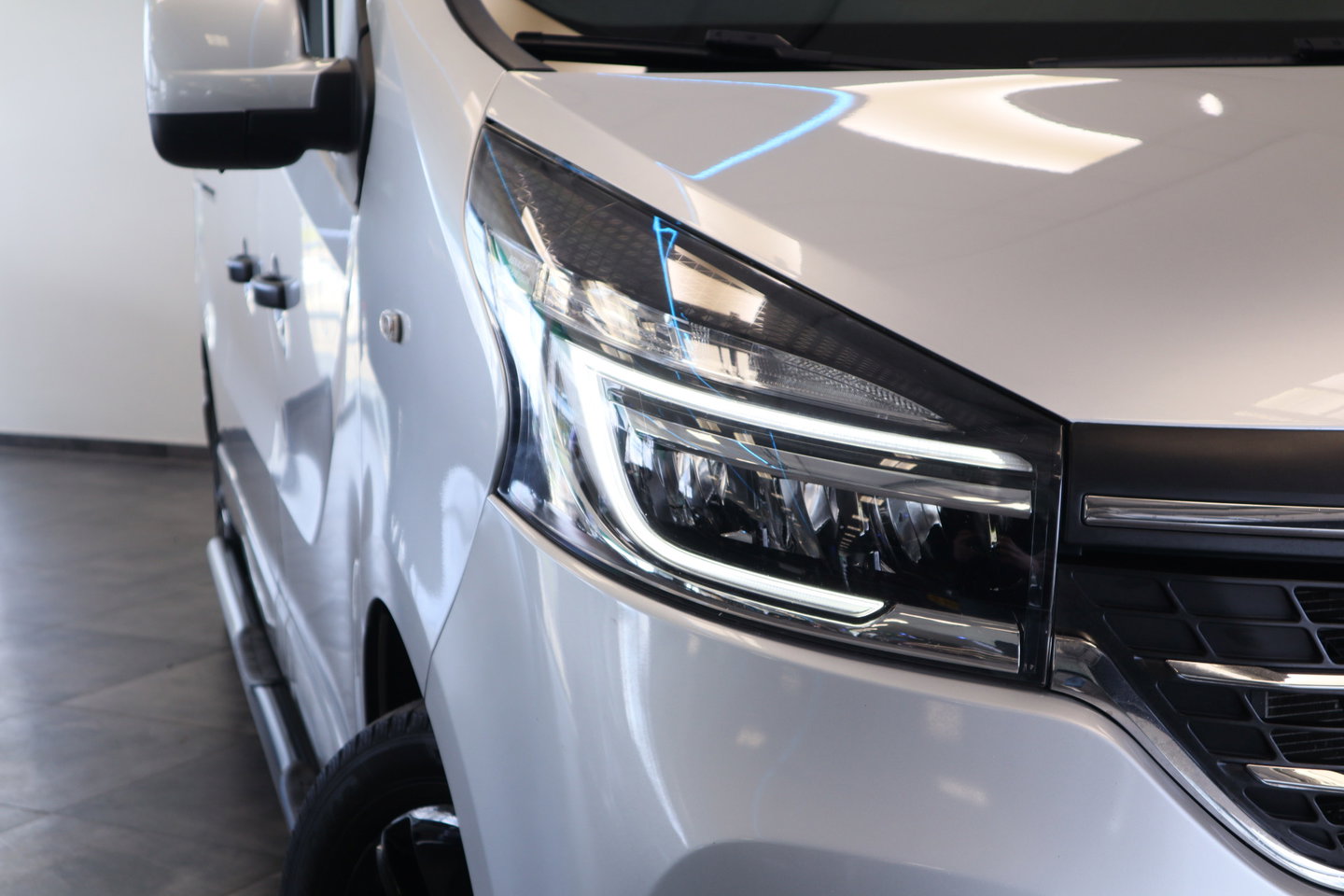 Renault Trafic 2.0 dCi 170 T29 L2H1 DC Luxe Cruise/Climate Sidebars x2 schuifdeur Automaat