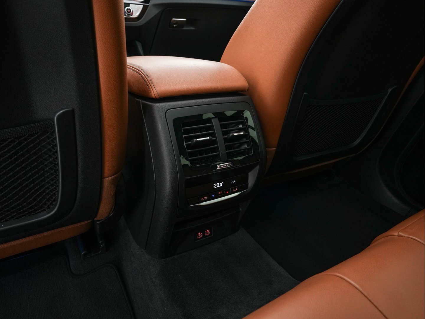 BMW iX3 High Executive 80 kWh [ 3-Fase -11kW] {SOH-98%} (INCL-BTW) Aut. *PANO | LEATHER | HARMAN/KARDON | FULL-LED | BLINDSPOT | MEMORY-PACK | DIGI-COCKPIT | HEATED-SPORTSEATS | KEYLESS | TOPVIEW | DAB+ | NAVI-FULLMAP | HEAD-UP | ...