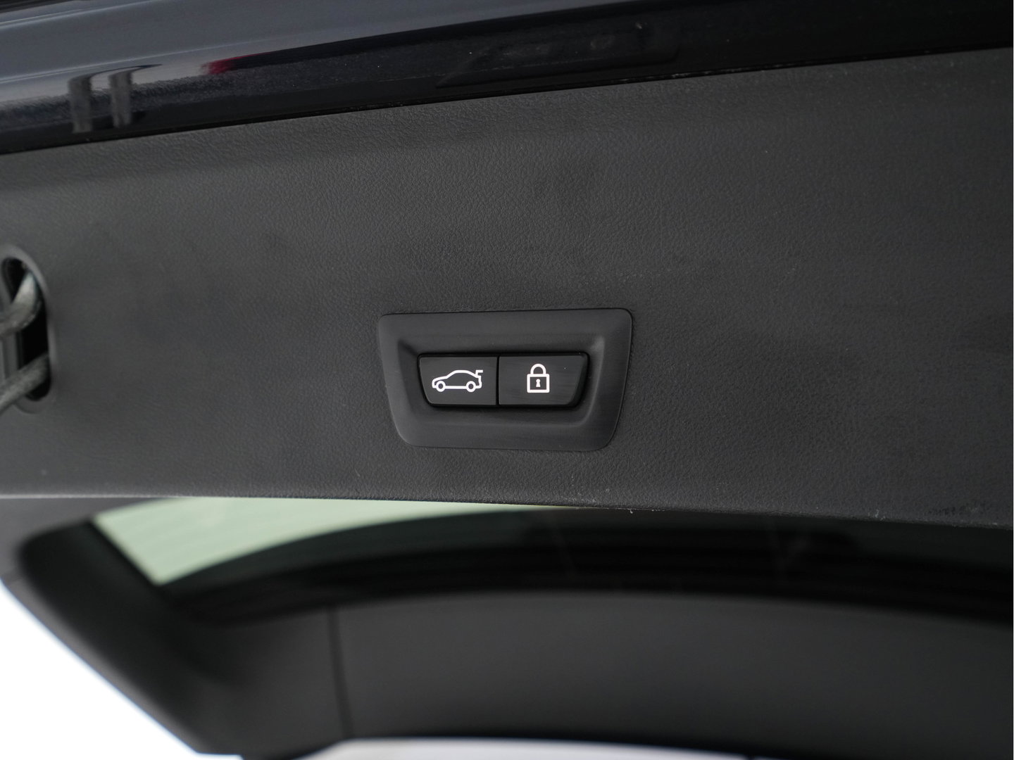 BMW iX3 High Executive 80 kWh [ 3-Fase -11kW] {SOH-98%} (INCL-BTW) Aut. *PANO | LEATHER | HARMAN/KARDON | FULL-LED | BLINDSPOT | MEMORY-PACK | DIGI-COCKPIT | HEATED-SPORTSEATS | KEYLESS | TOPVIEW | DAB+ | NAVI-FULLMAP | HEAD-UP | ...