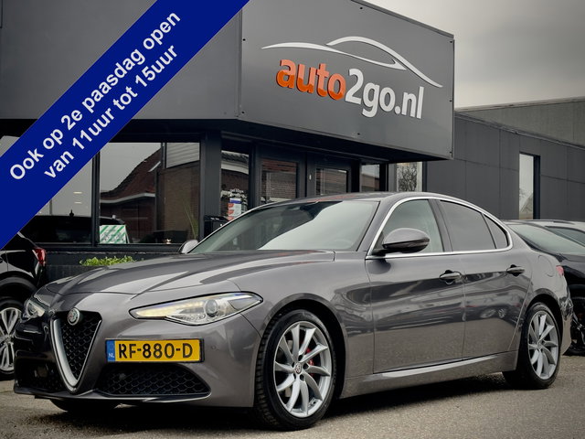 Alfa Romeo Giulia - 2.2 AUT8 SUPER 180PK LEDER NAVI AIRCO LED LMV PDC