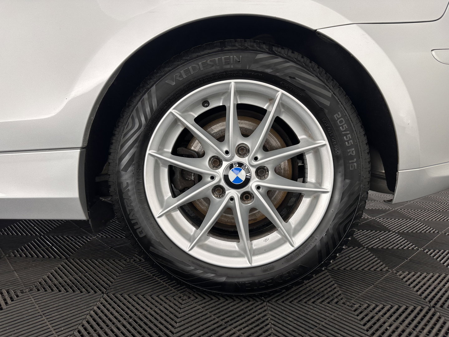 BMW 1-serie 118i Business Line *AIRCO | NAVI | COMFORTSEATS | KEYLESS | TOWBAR | 16''ALU*