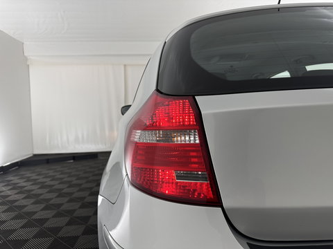 BMW 1-serie 118i Business Line *AIRCO | NAVI | COMFORTSEATS | KEYLESS | TOWBAR | 16''ALU*