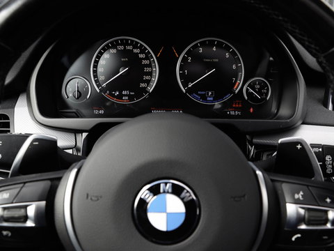 BMW X5 xDrive40e High Executive M Sport Trekh Pano 360 Zwarte hemel