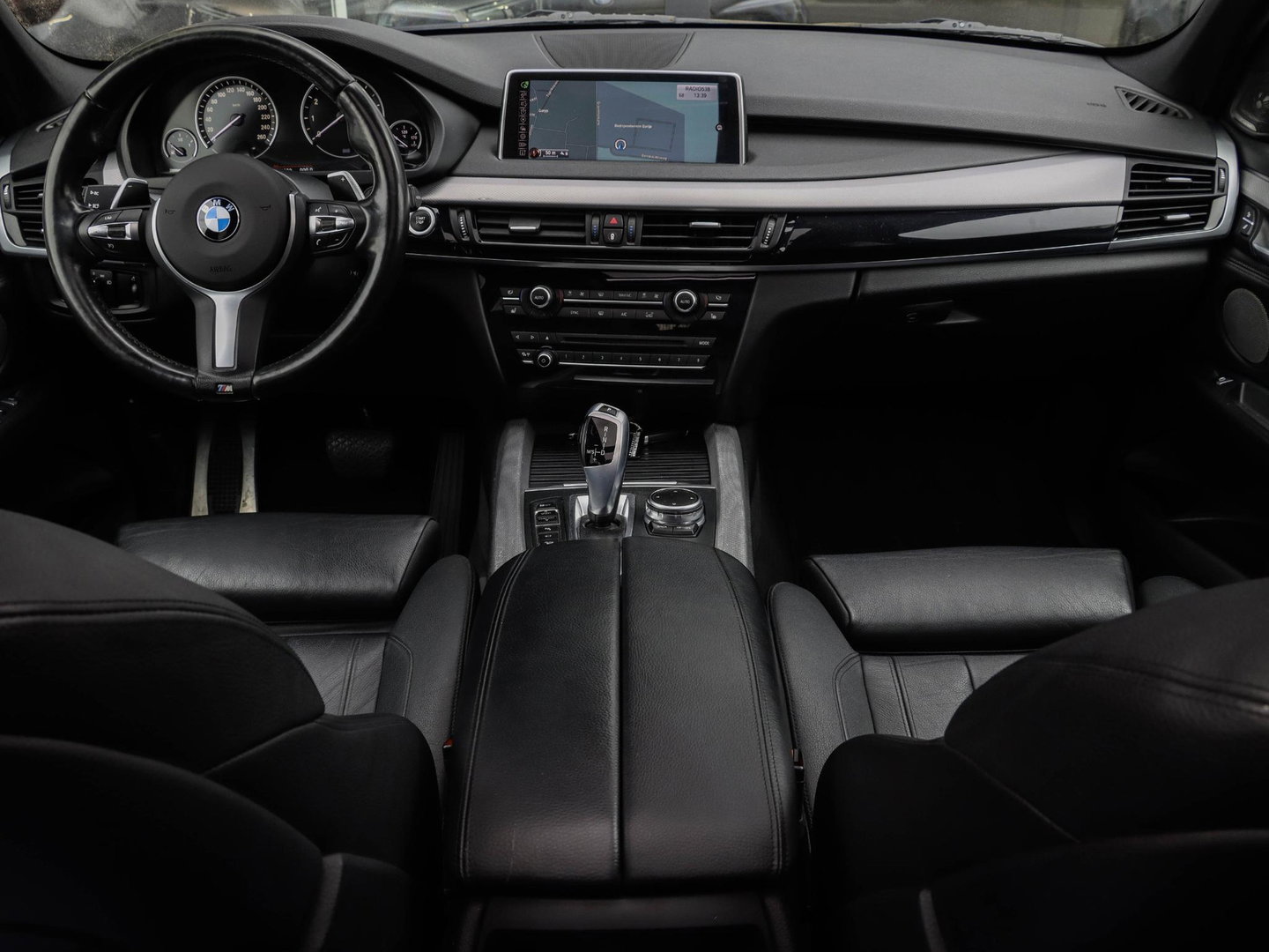 BMW X5 xDrive40e High Executive M Sport Trekh Pano 360 Zwarte hemel