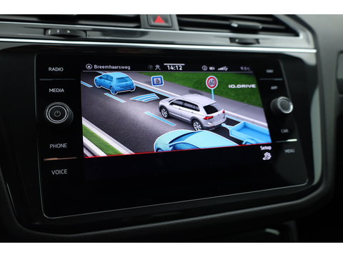 Volkswagen Tiguan 1.4 TSI eHybrid R-Line | Pano | Elek. Trekhaak | Stoel- Stuurverw. | Adapt. Cruise | Camera | Keyless | IQ. Light