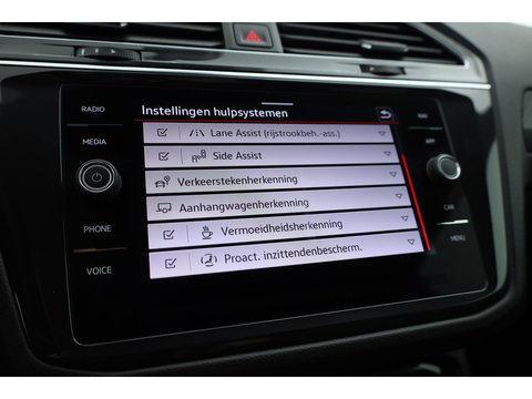 Volkswagen Tiguan 1.4 TSI eHybrid R-Line | Pano | Elek. Trekhaak | Stoel- Stuurverw. | Adapt. Cruise | Camera | Keyless | IQ. Light