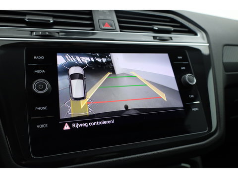 Volkswagen Tiguan 1.4 TSI eHybrid R-Line | Pano | Elek. Trekhaak | Stoel- Stuurverw. | Adapt. Cruise | Camera | Keyless | IQ. Light
