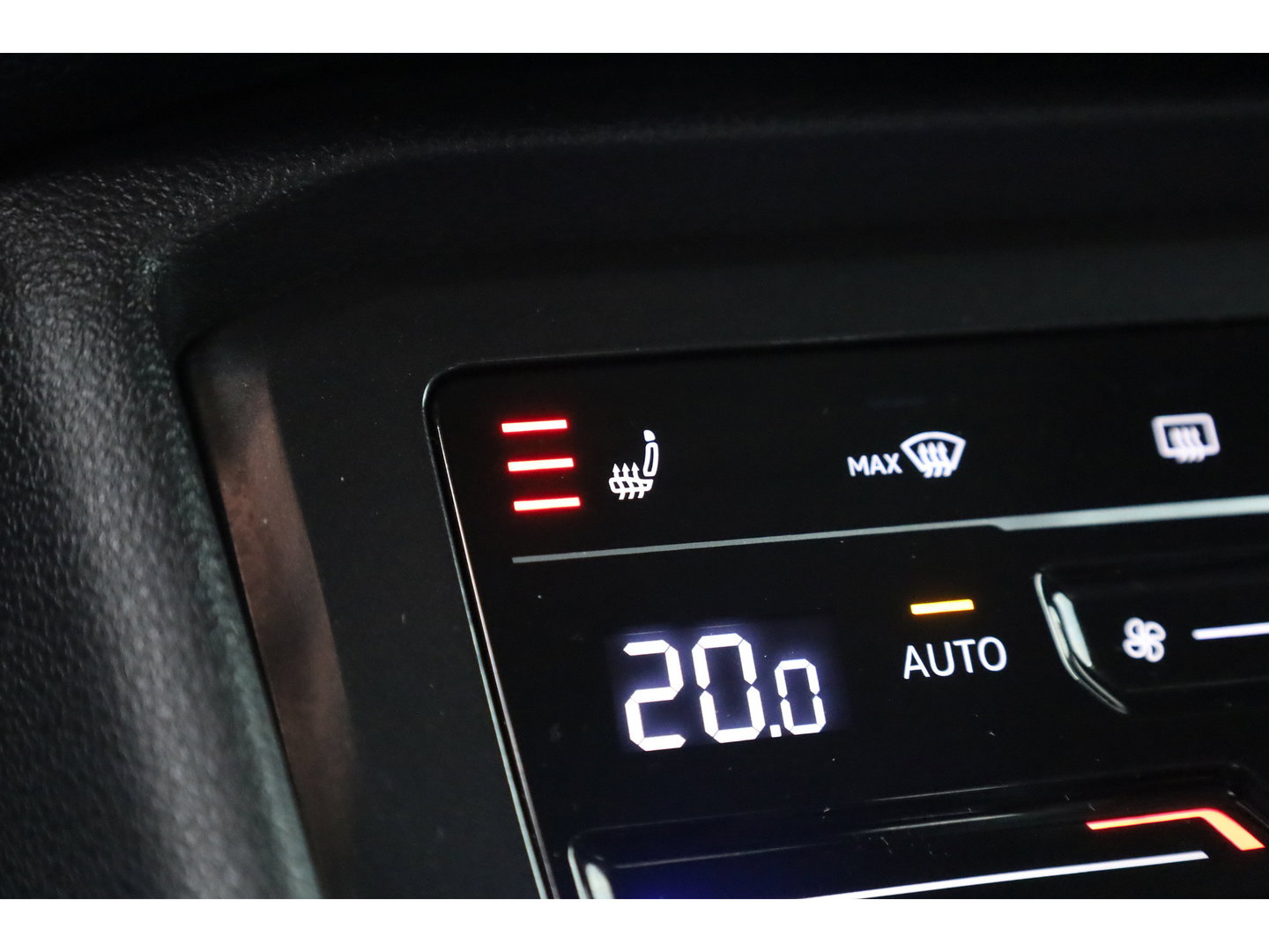 Volkswagen Tiguan 1.4 TSI eHybrid R-Line | Pano | Elek. Trekhaak | Stoel- Stuurverw. | Adapt. Cruise | Camera | Keyless | IQ. Light