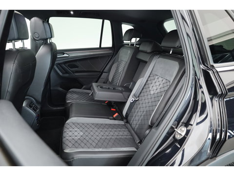 Volkswagen Tiguan 1.4 TSI eHybrid R-Line | Pano | Elek. Trekhaak | Stoel- Stuurverw. | Adapt. Cruise | Camera | Keyless | IQ. Light