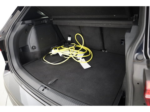 Volkswagen Tiguan 1.4 TSI eHybrid R-Line | Pano | Elek. Trekhaak | Stoel- Stuurverw. | Adapt. Cruise | Camera | Keyless | IQ. Light