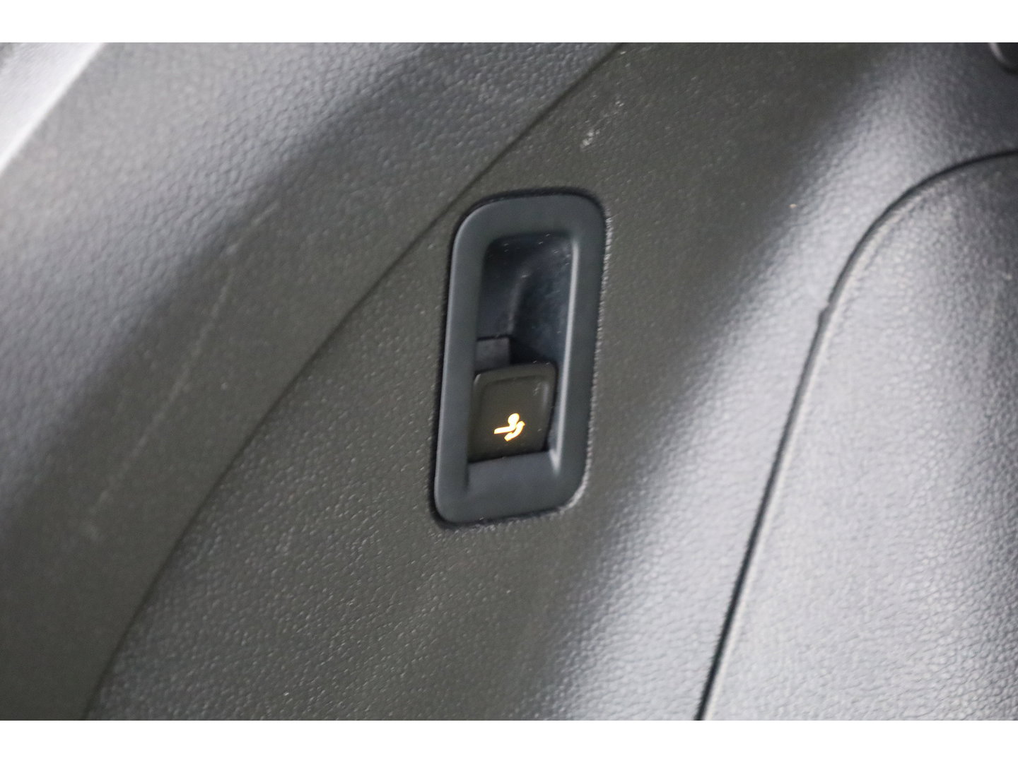 Volkswagen Tiguan 1.4 TSI eHybrid R-Line | Pano | Elek. Trekhaak | Stoel- Stuurverw. | Adapt. Cruise | Camera | Keyless | IQ. Light