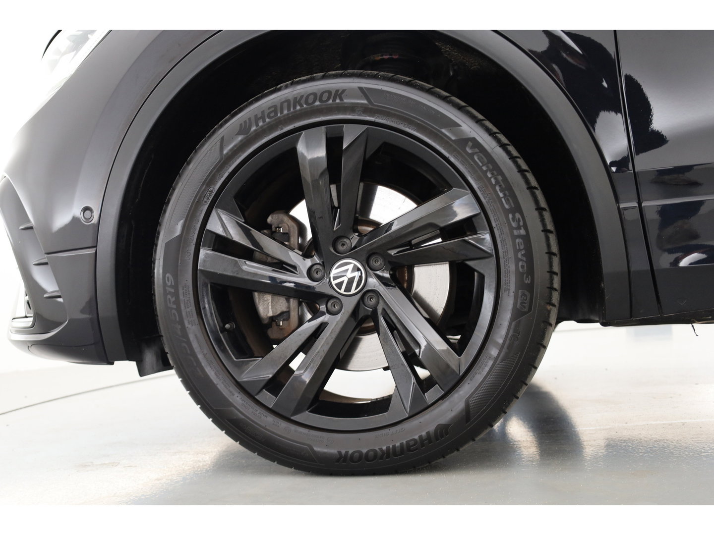 Volkswagen Tiguan 1.4 TSI eHybrid R-Line | Pano | Elek. Trekhaak | Stoel- Stuurverw. | Adapt. Cruise | Camera | Keyless | IQ. Light