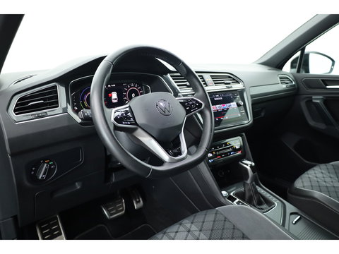 Volkswagen Tiguan 1.4 TSI eHybrid R-Line | Pano | Elek. Trekhaak | Stoel- Stuurverw. | Adapt. Cruise | Camera | Keyless | IQ. Light