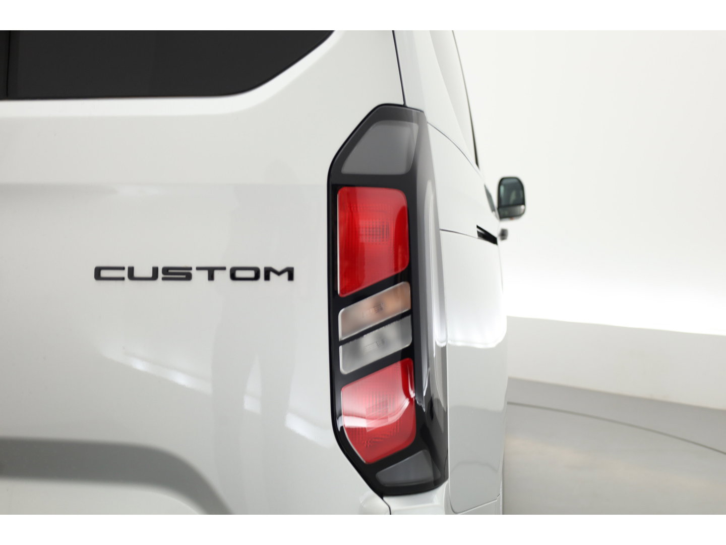 Ford Transit Custom 2.0 TDCI L2H1 RAPTOR | Dubb.Cab. | Automaat | Camera | Cruise | Navi | Side Bars | LM velgen
