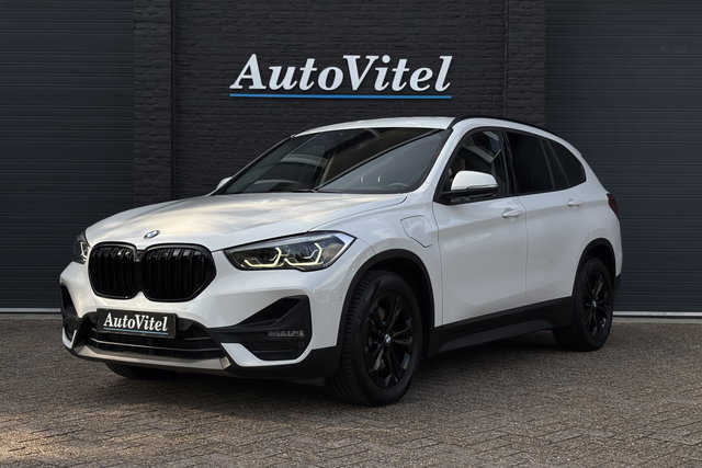 BMW X1 - xDrive25e | PDC V+A | Apple Carplay | LED | Elektrische Klep | 15x op voorraad !