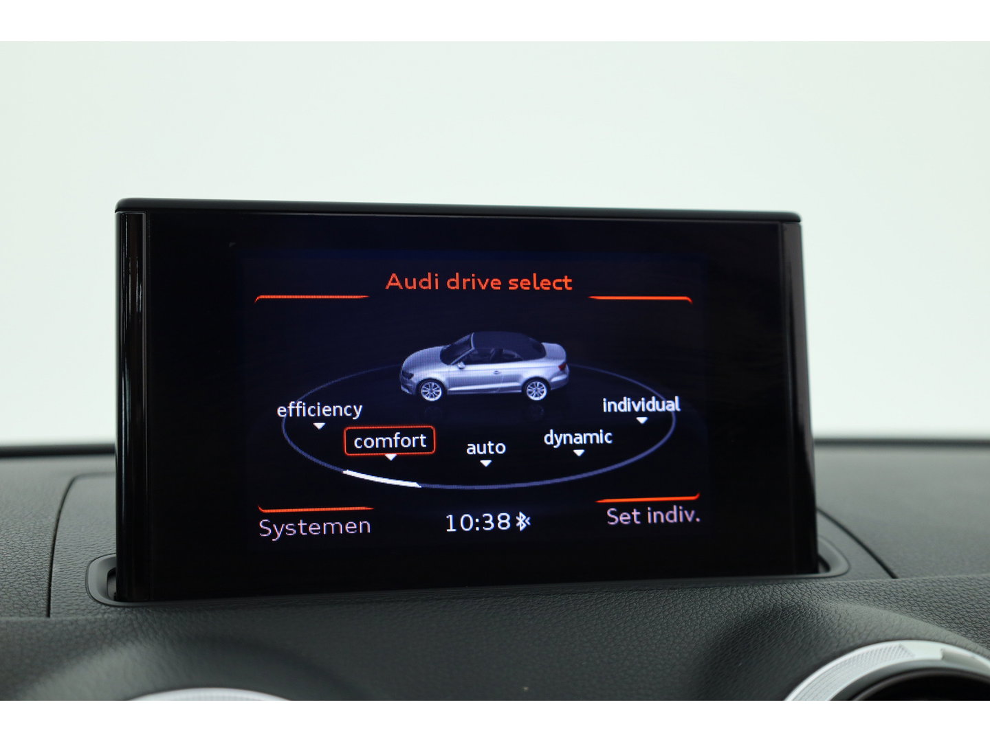 Audi A3 Cabriolet 1.4 TFSI CoD Pro Line S | Leder | All Seasons | Nek-/ Stoelverw. | Camera | Cruise Ctrl. | Navi |