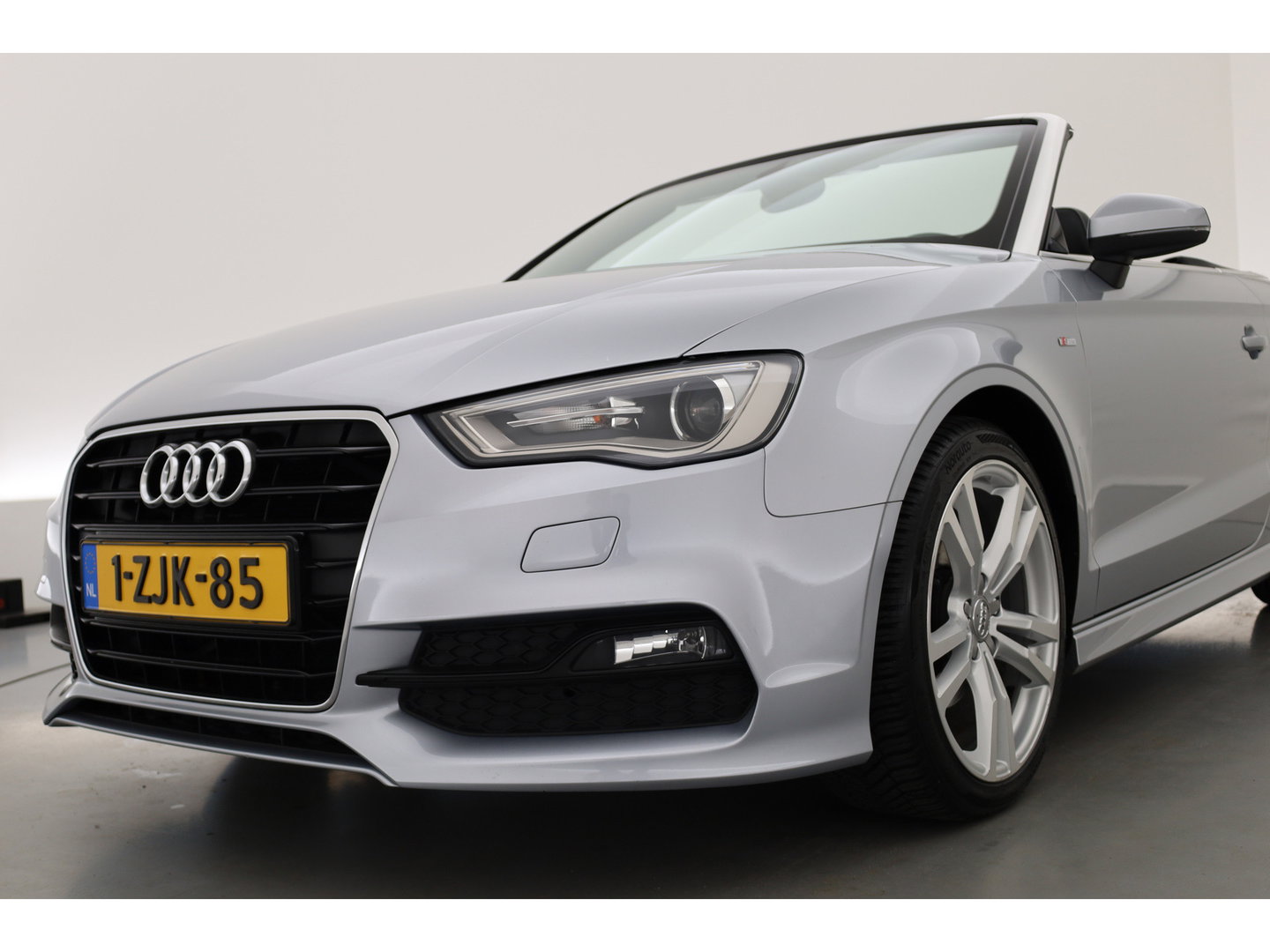 Audi A3 Cabriolet 1.4 TFSI CoD Pro Line S | Leder | All Seasons | Nek-/ Stoelverw. | Camera | Cruise Ctrl. | Navi |