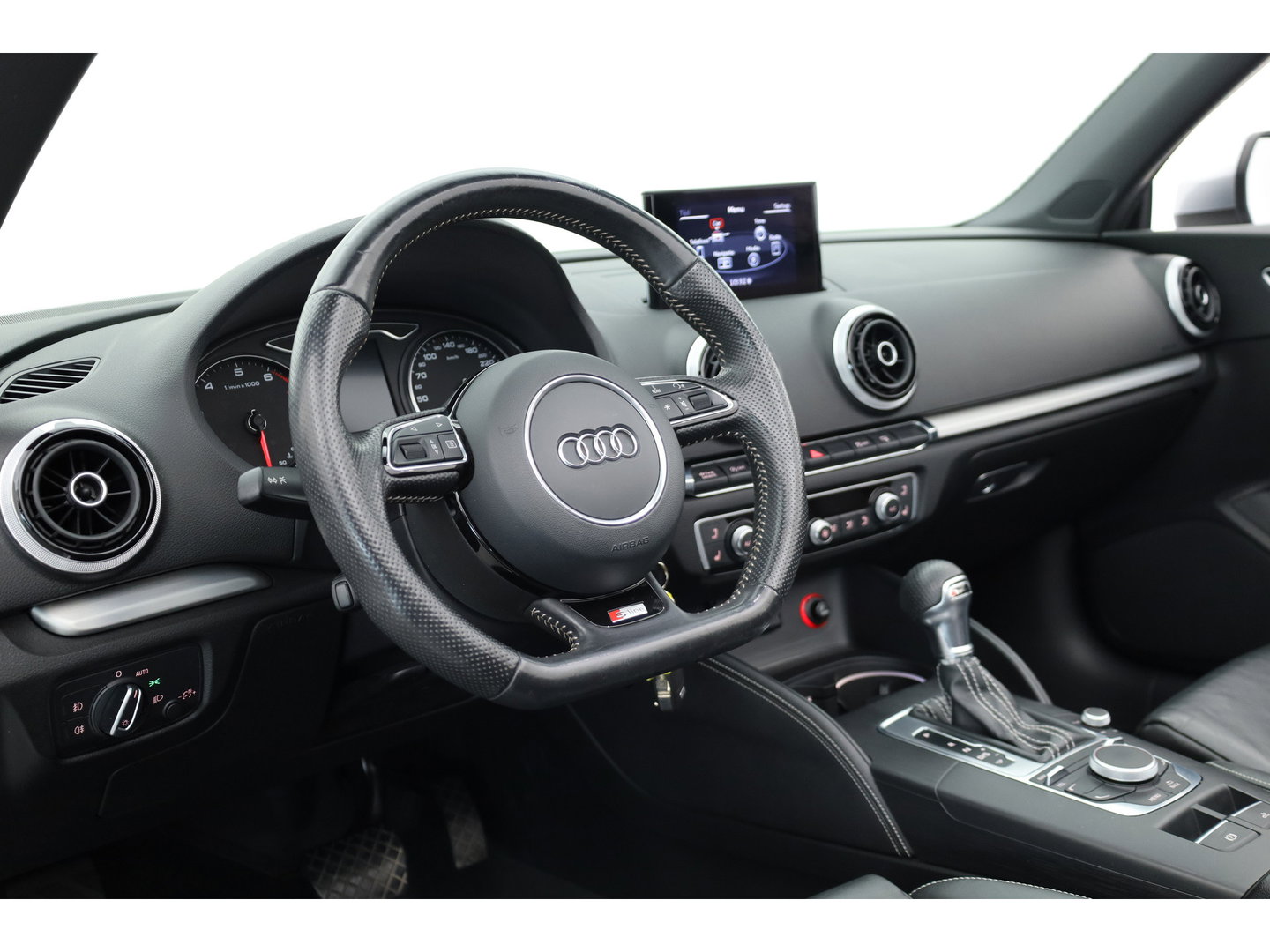 Audi A3 Cabriolet 1.4 TFSI CoD Pro Line S | Leder | All Seasons | Nek-/ Stoelverw. | Camera | Cruise Ctrl. | Navi |