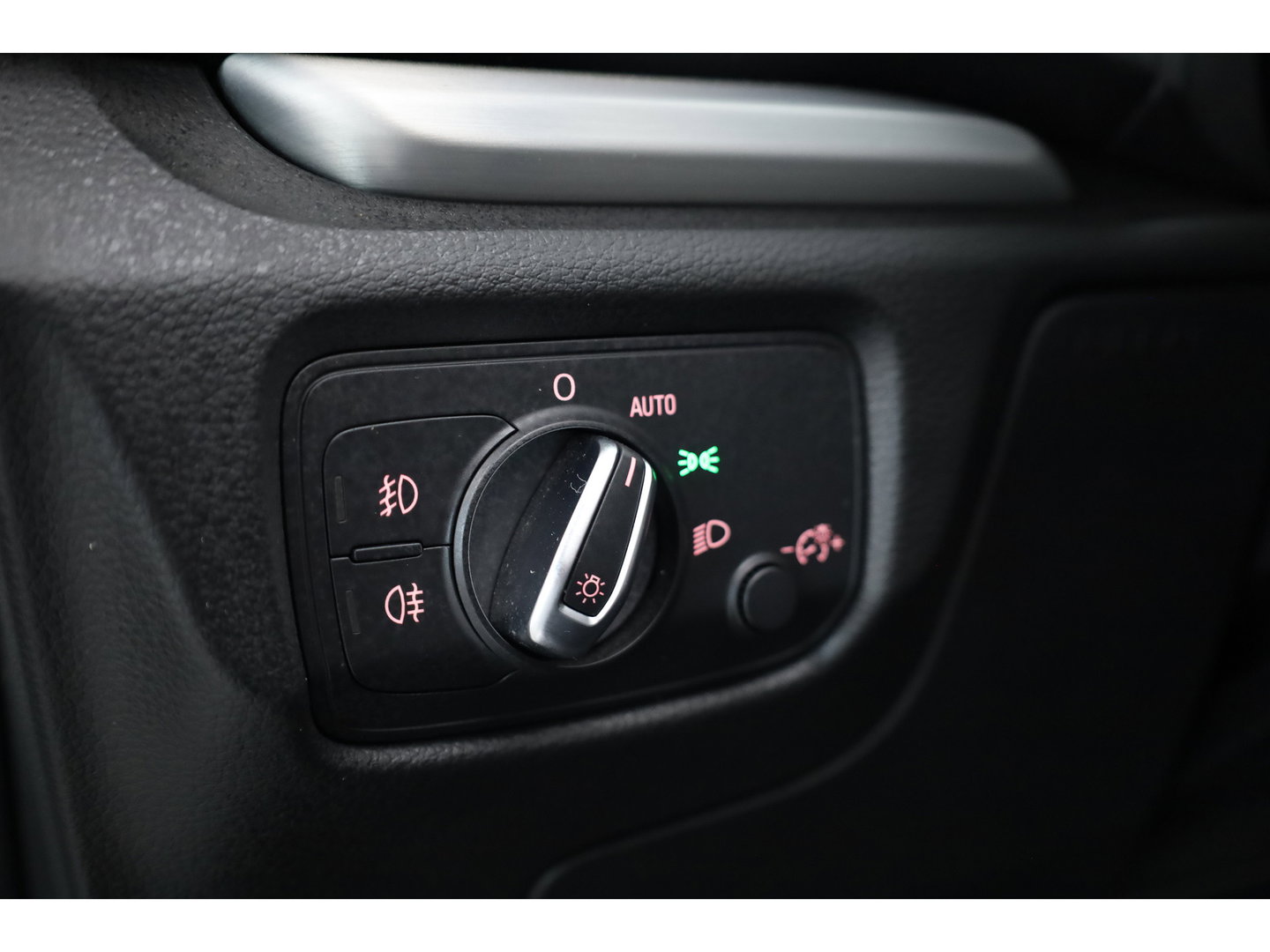 Audi A3 Cabriolet 1.4 TFSI CoD Pro Line S | Leder | All Seasons | Nek-/ Stoelverw. | Camera | Cruise Ctrl. | Navi |