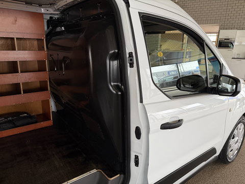 Ford Transit Connect 1.5 EcoBlue 100pk L2 Trend HP / vaste prijs rijklaar € 12.950 ex btw / lease vanaf € 218 / euro 6 / bpm vrij / airco / cruise / trekhaak / ingerichte laadruimte