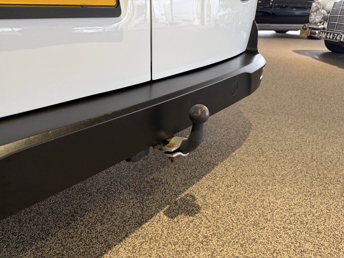 Ford Transit Connect 1.5 EcoBlue 100pk L2 Trend HP / vaste prijs rijklaar € 12.950 ex btw / lease vanaf € 218 / euro 6 / bpm vrij / airco / cruise / trekhaak / ingerichte laadruimte