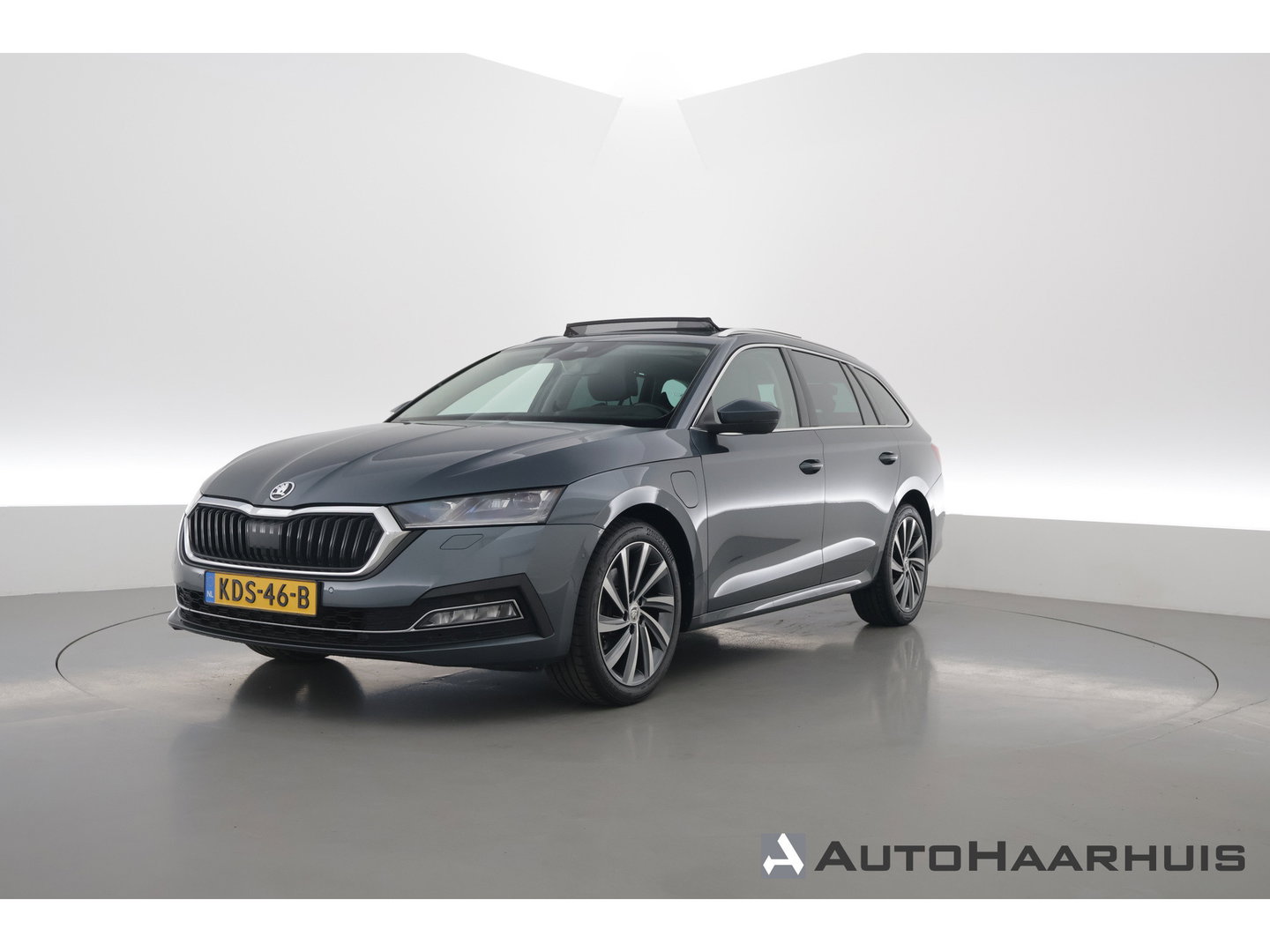 Škoda Octavia Combi 1.4 TSI iV PHEV Business Edition Plus | SOH 91% | Pano | HUD | Stoel- Stuurverw. | Memory Seats | Camera | Adapt. Cruise