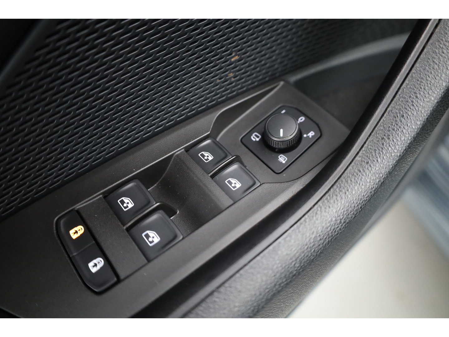 Škoda Octavia Combi 1.4 TSI iV PHEV Business Edition Plus | SOH 91% | Pano | HUD | Stoel- Stuurverw. | Memory Seats | Camera | Adapt. Cruise