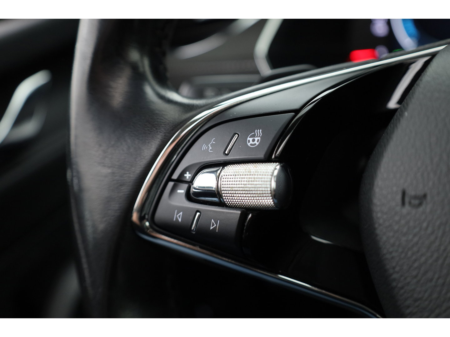 Škoda Octavia Combi 1.4 TSI iV PHEV Business Edition Plus | SOH 91% | Pano | HUD | Stoel- Stuurverw. | Memory Seats | Camera | Adapt. Cruise