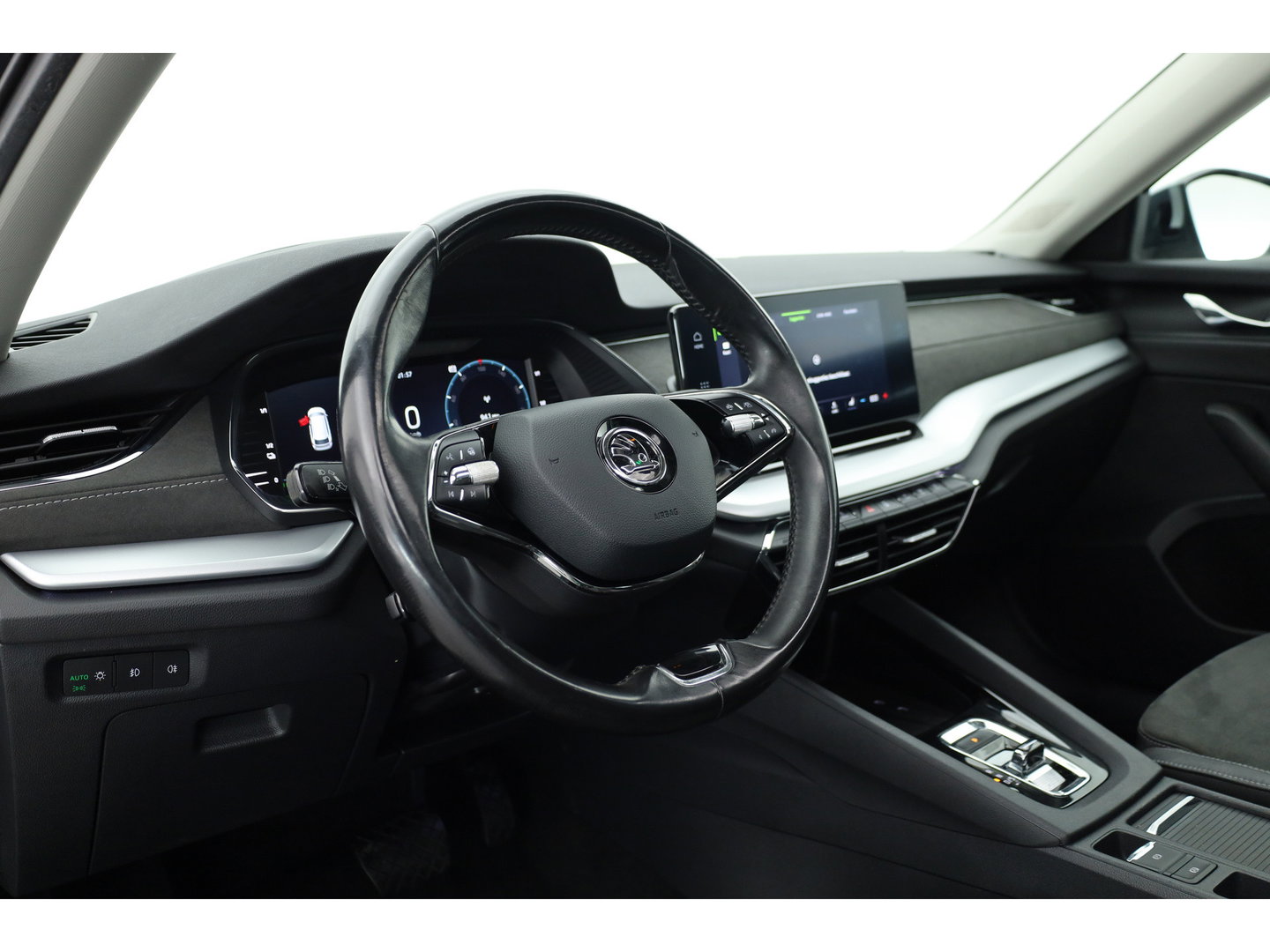 Škoda Octavia Combi 1.4 TSI iV PHEV Business Edition Plus | SOH 91% | Pano | HUD | Stoel- Stuurverw. | Memory Seats | Camera | Adapt. Cruise